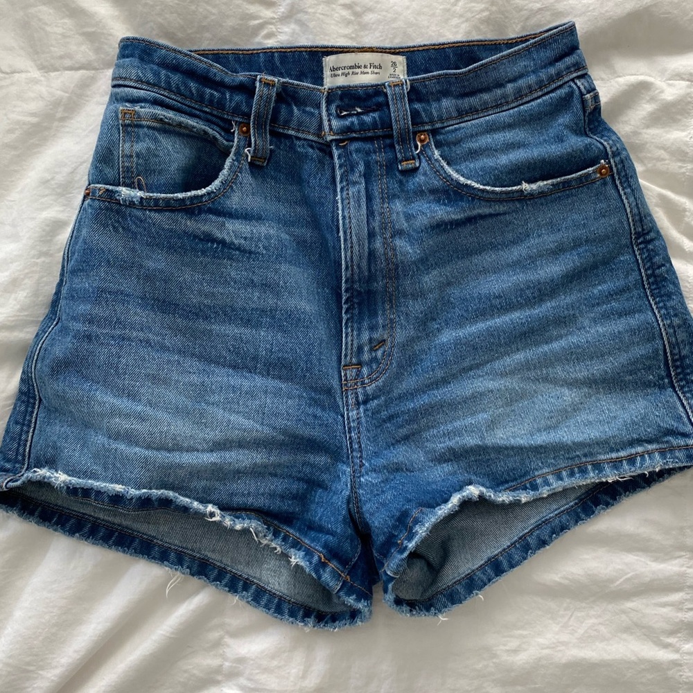 Abercrombie Ultra High Rise Mom Jean Short
